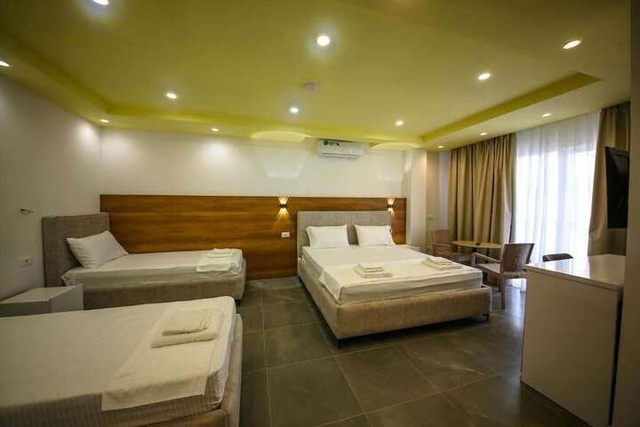 Room 14 of 70