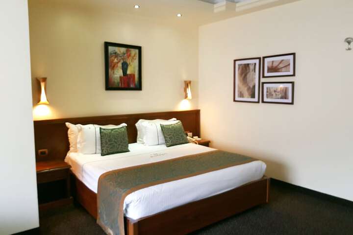 Room 15 of 64