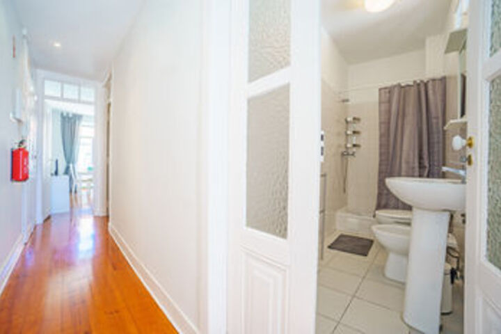 Room 16 of 263