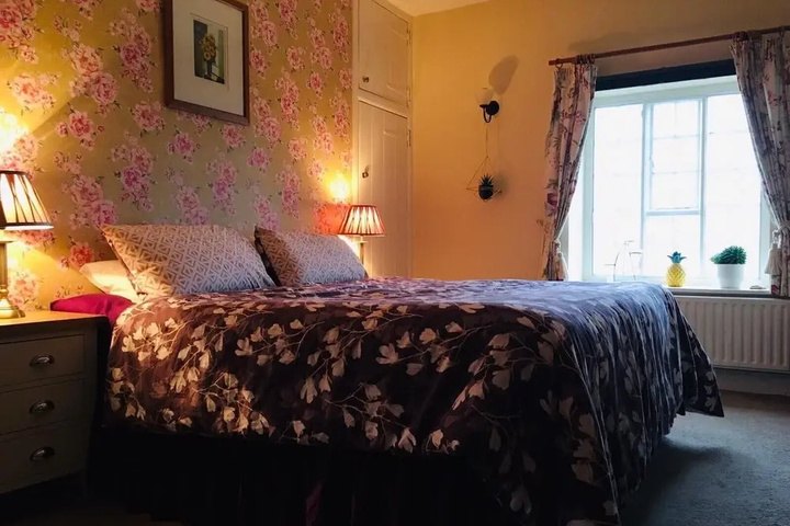 Room 3 of 25