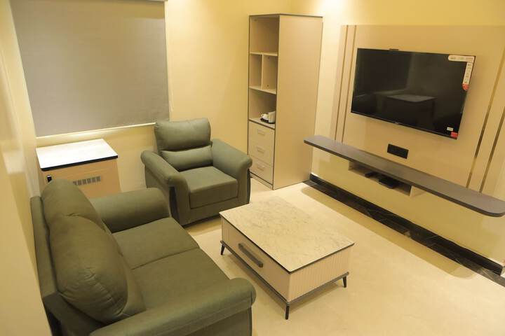 Room 53 of 114