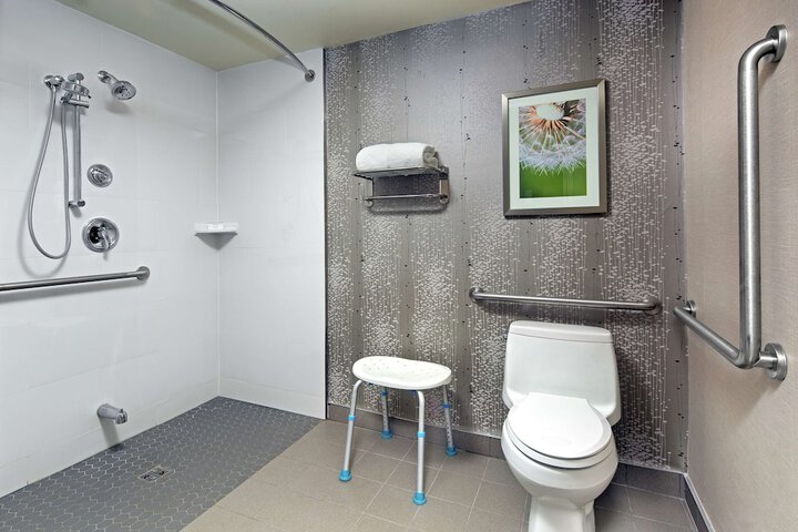 Room 20 of 38