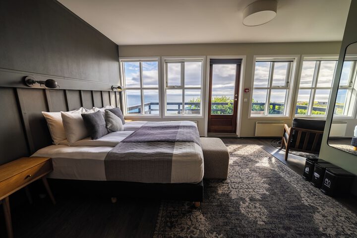 Room 25 of 47