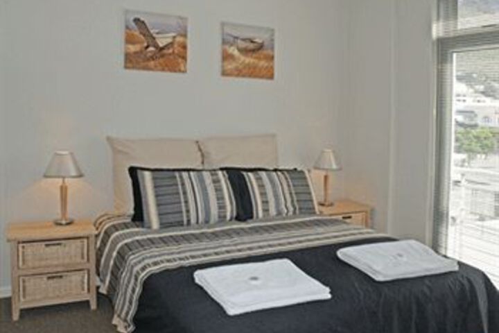 Room 52 of 126