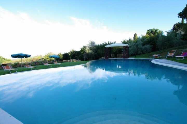 Pool 32 of 73