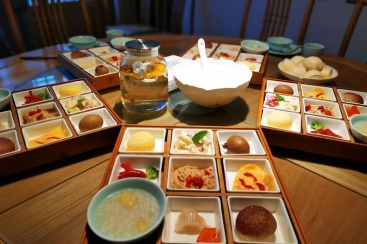 Breakfast/Coffee Service 199 of 259