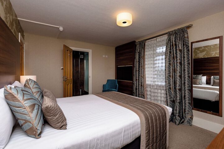 Room 14 of 64