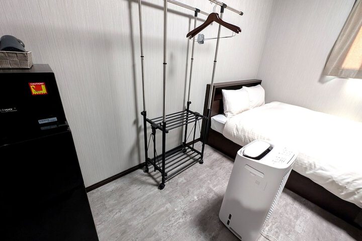 Room 3 of 15