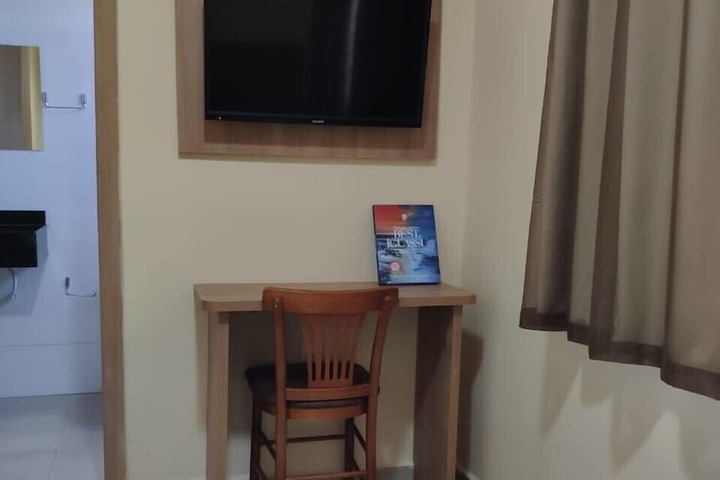 Room 11 of 63