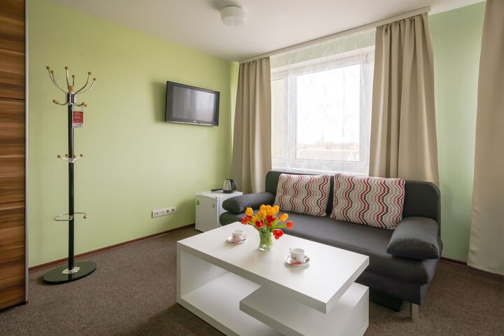Room 9 of 70