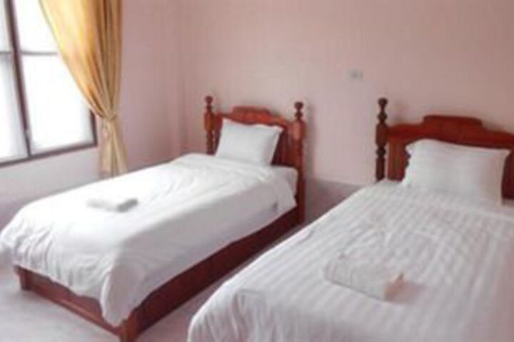 Room 6 of 15