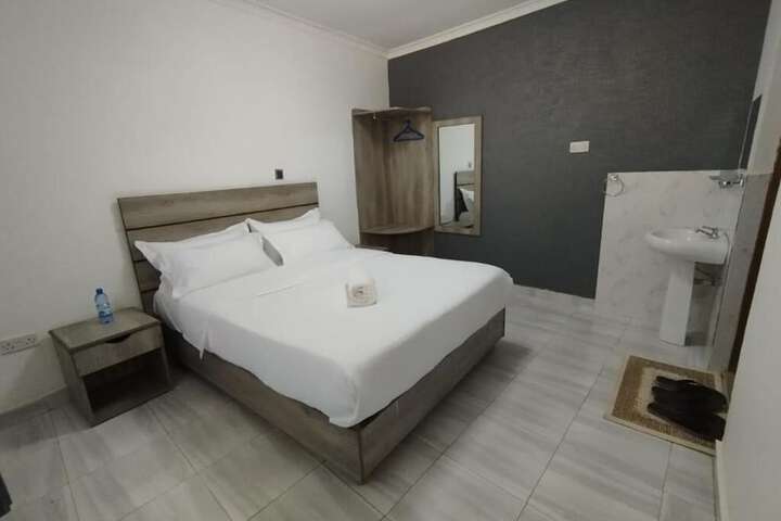Room 9 of 23