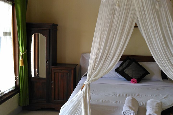 Room 4 of 54