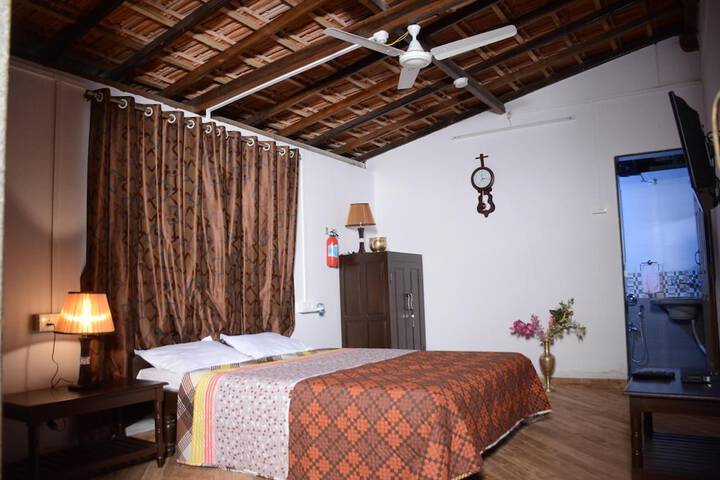 Room 14 of 60