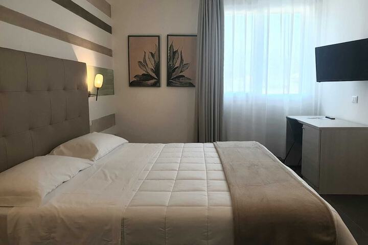 Room 18 of 43