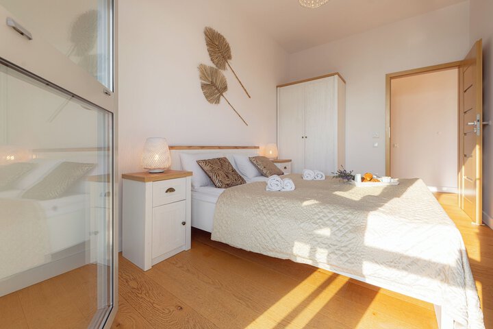 Room 36 of 174
