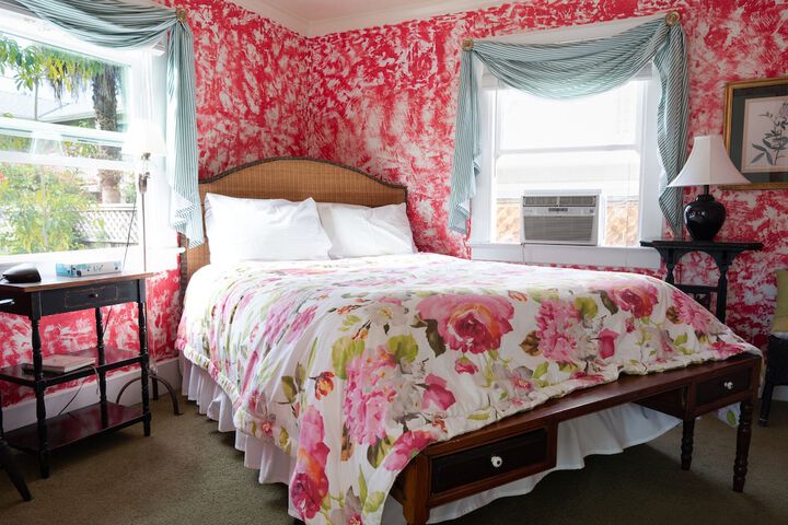 Room 20 of 156