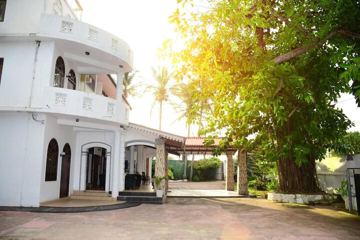 Hotel 55 of 58