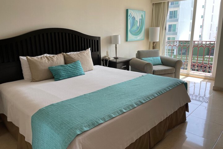 Room 13 of 50