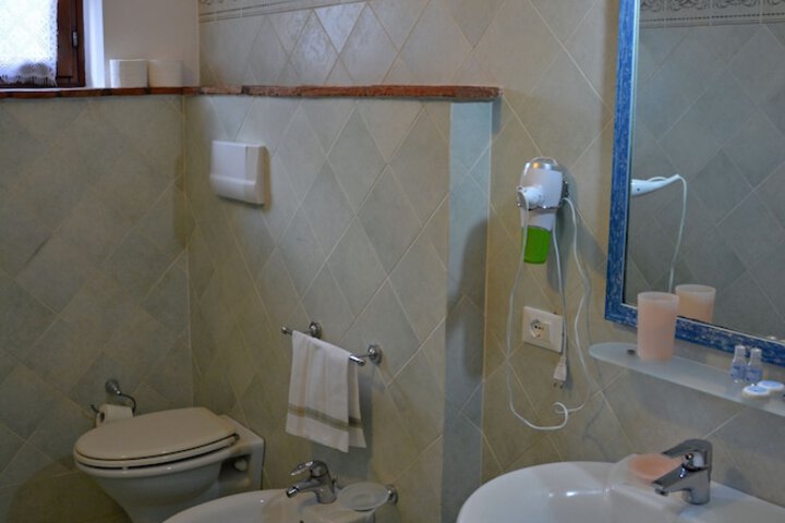 Room 80 of 145