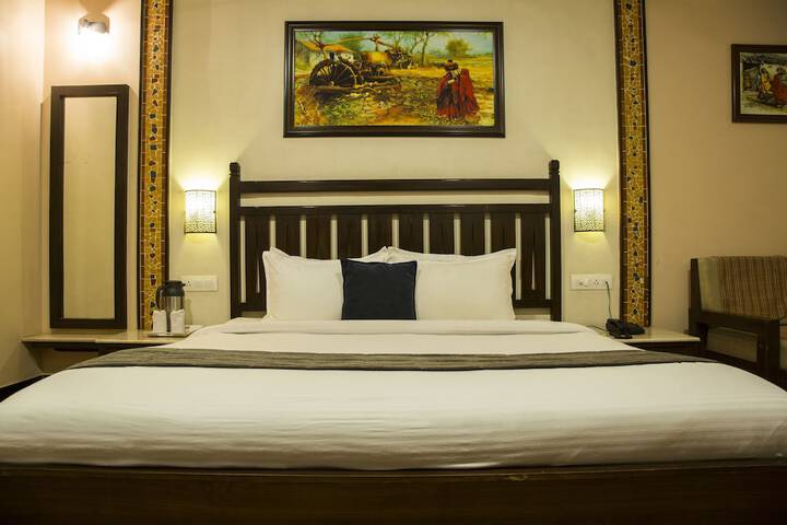Room 28 of 51