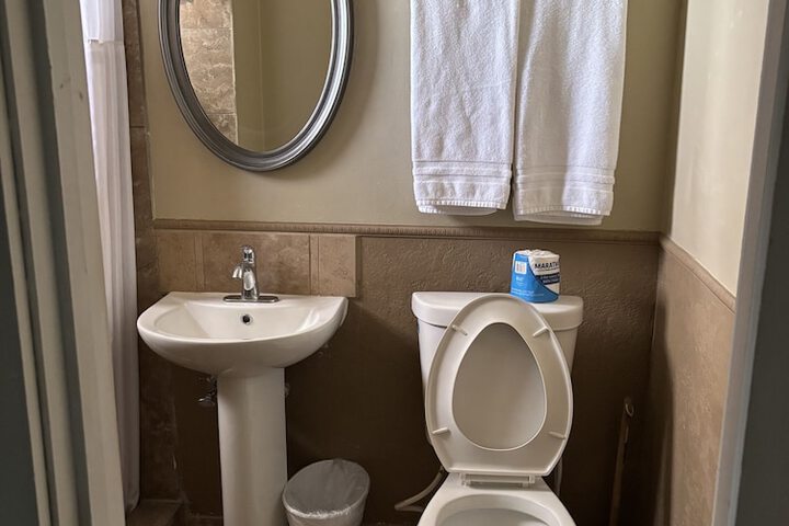 Room 14 of 21