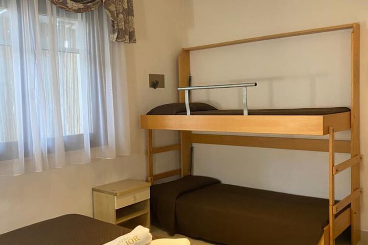 Room 16 of 54