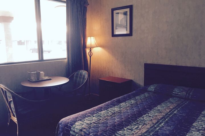 Room 8 of 27