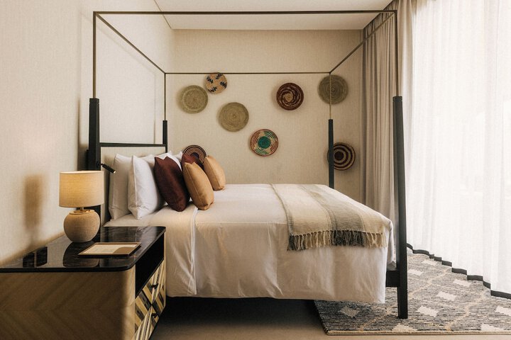 Room 10 of 97