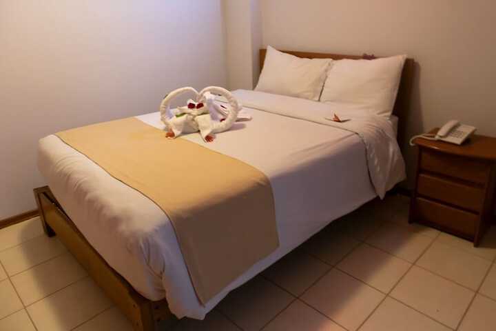 Room 3 of 28
