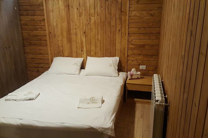 Room 11 of 120