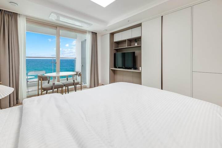 Room 484 of 640