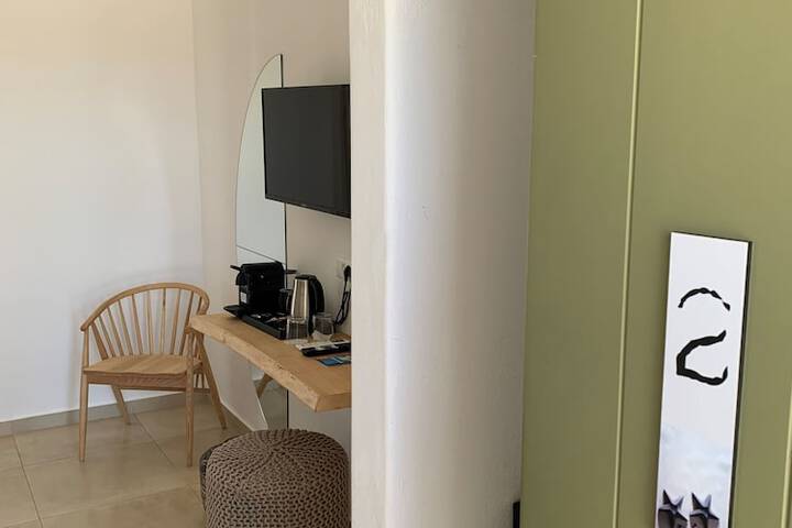 Room 35 of 71