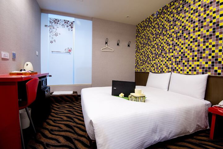 Room 12 of 36