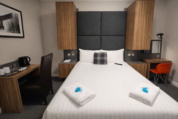 Room 10 of 55