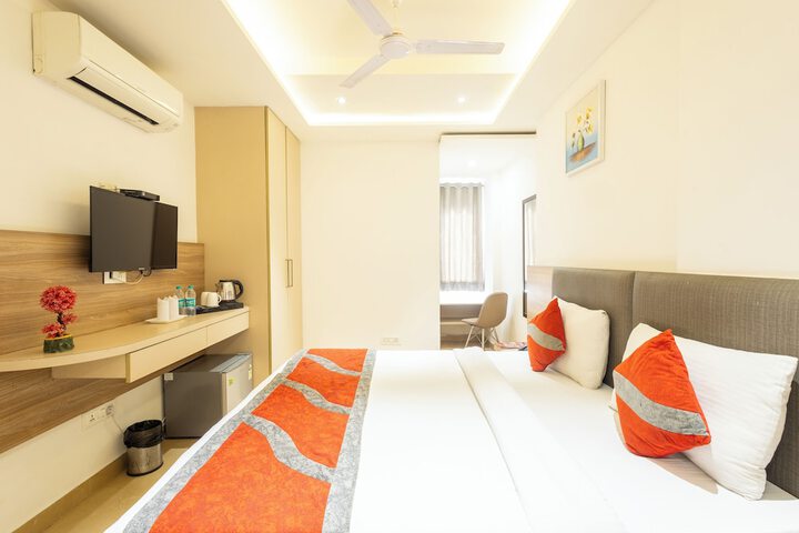 Room 5 of 30
