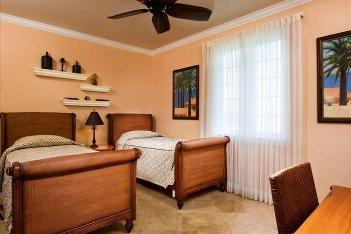 Room 41 of 214