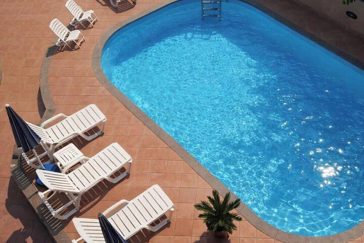 Pool 37 of 49