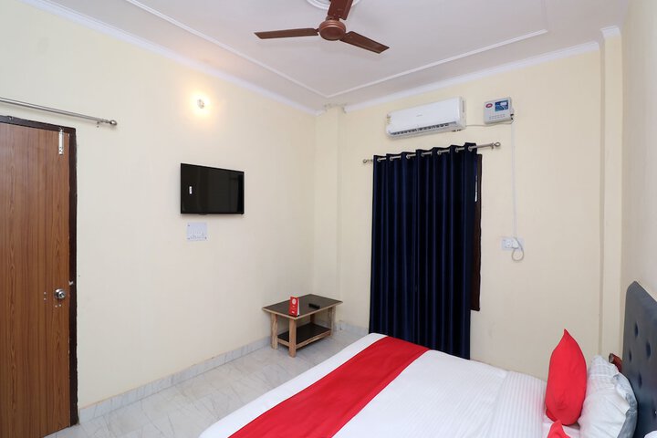 Room 8 of 21