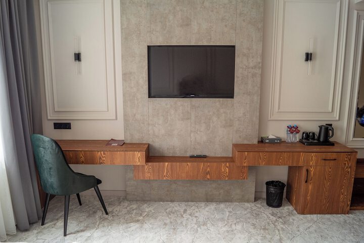Room 18 of 24