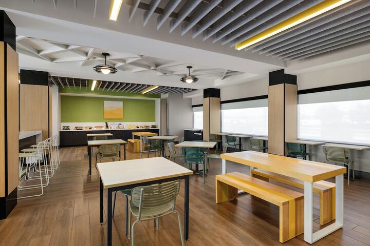 Breakfast area