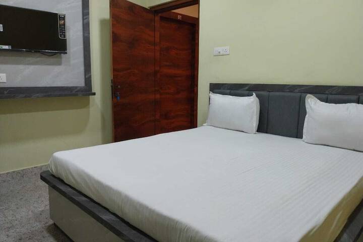 Room 6 of 29