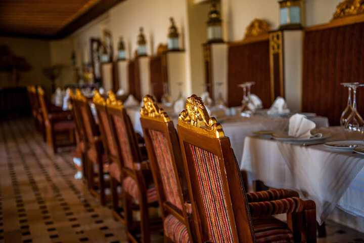 Dining 60 of 82