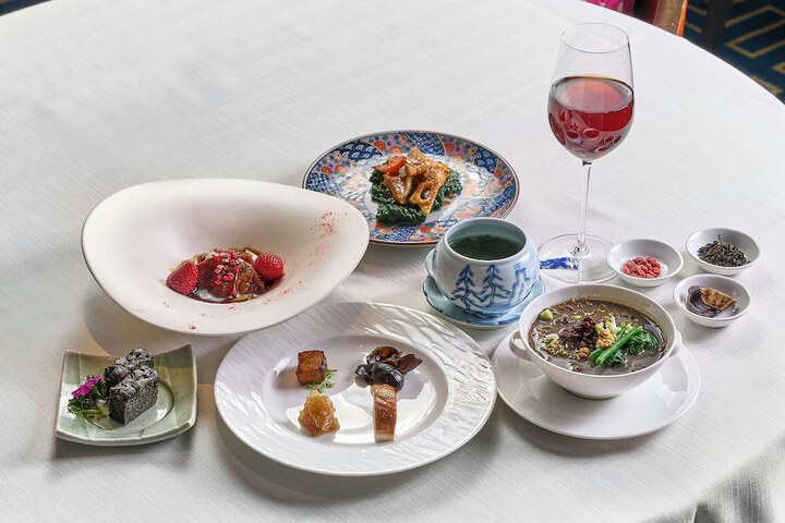 Dining 67 of 138