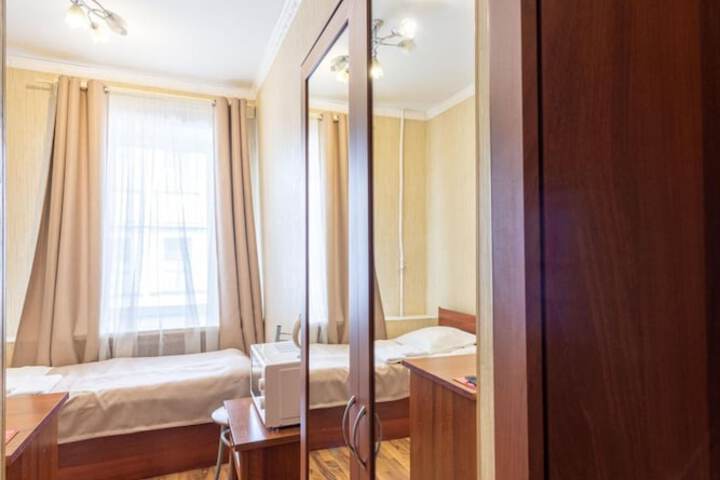 Room 14 of 26