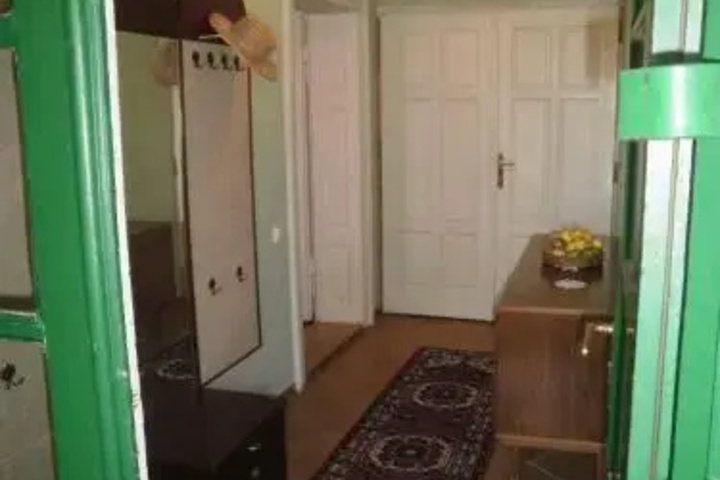 Room 3 of 5