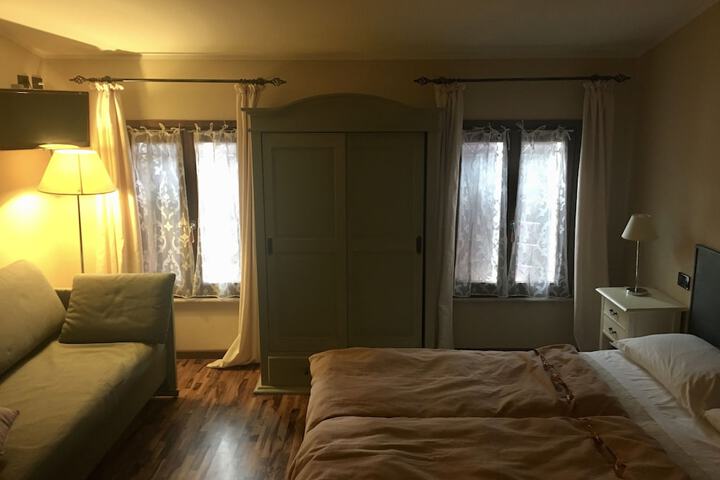 Room 8 of 44