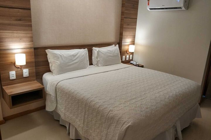 Room 2 of 38
