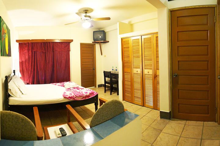 Room 3 of 258