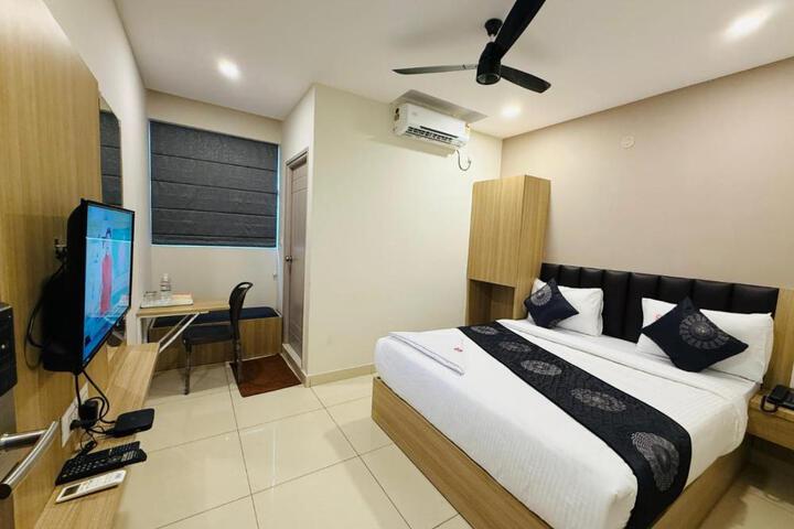 Hotel Sahara Express